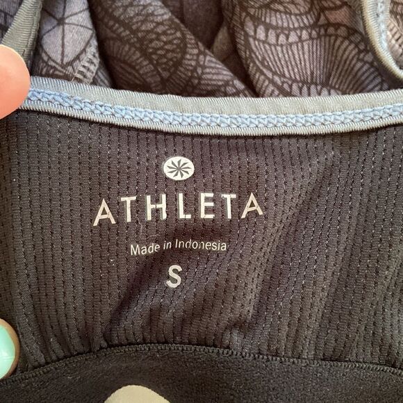 Athleta Gray & Black Medallion Print Harmonious Tank Top with Shelf Bra Sz S - Picture 7 of 9